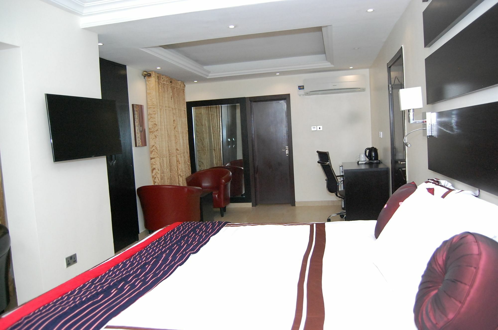 The Montrose Hotel Lekki Kültér fotó